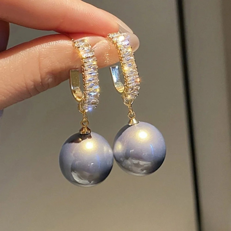 Isla - Elegant Pearl and Zircon Luxury Earrings