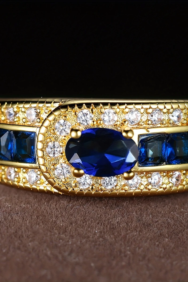 Vintage-Inspired Gold Ring Featuring Blue Zircon