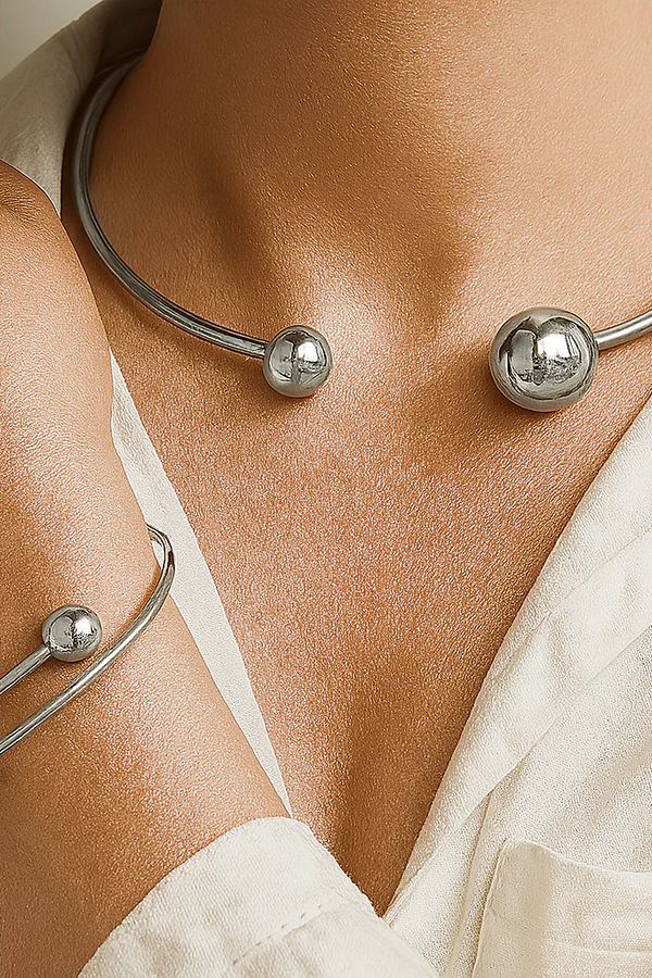 Radiant Gold Bracelet Collection